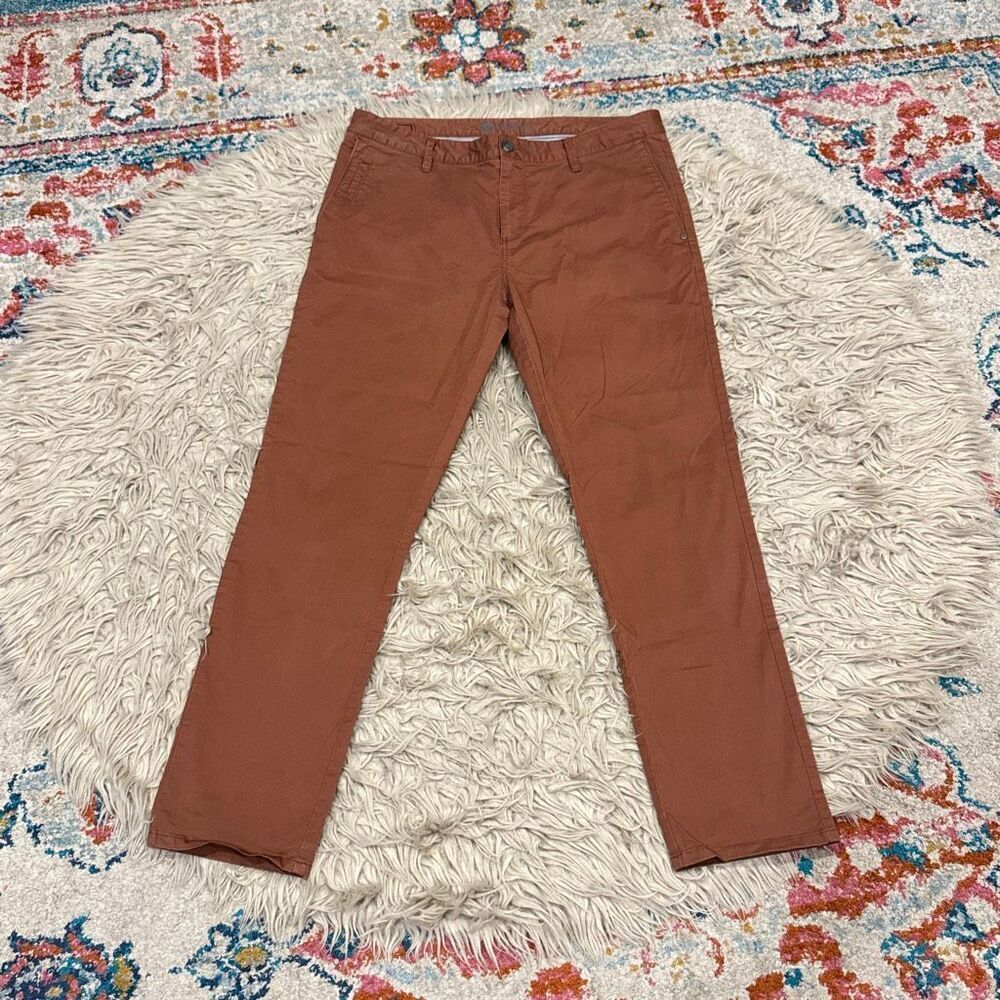 Vuori chino pants size 36